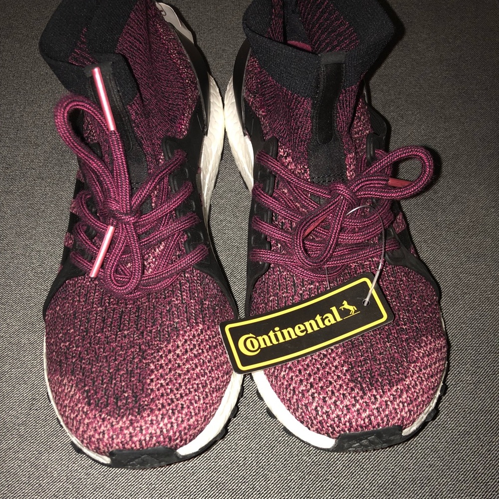 WOMEN'S ADIDAS ULTRABOOST X ATR RUNNING SHOES